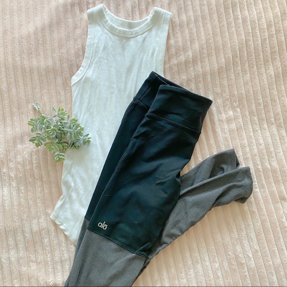 ALO Yoga Pants - Alo Goddess leggings